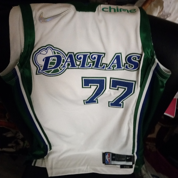 Dallas Makericks jersey - Picture 3 of 4